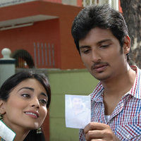 Tamil film  Rowthiram stills | Picture 35163